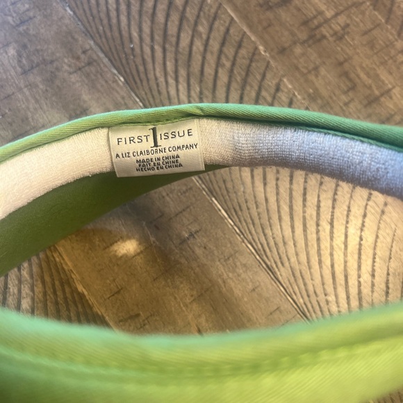 First Issue green visor - Picture 3 of 5